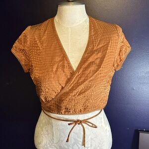 ASTR the Label Rust Wrap Crop Top Tie Waist Large